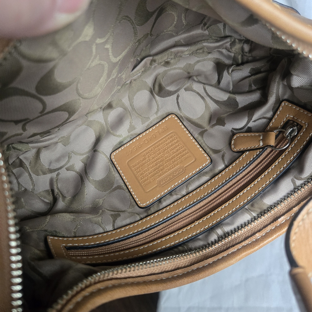Vintage Coach Y2K Soho Mini Hobo Shoulder Bag - Picture 8 of 9